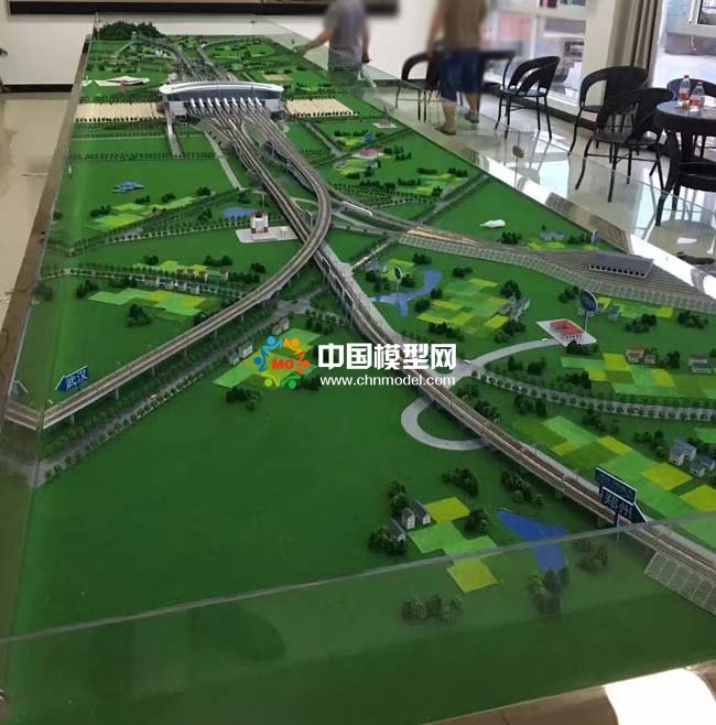 襄陽(yáng)東津站沙盤(pán)模型展現(xiàn)