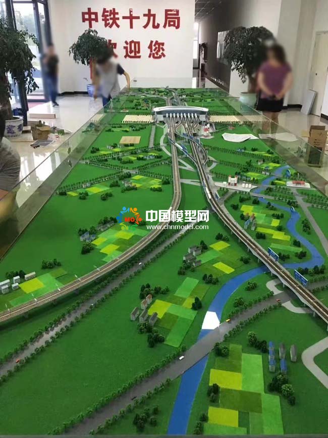 襄陽(yáng)東津站沙盤(pán)模型展現(xiàn)